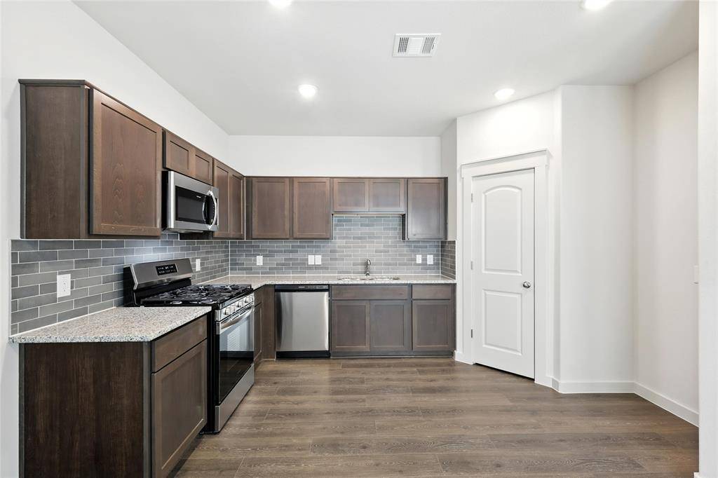 Forney, TX 75126,1157 Baker Bridge Drive