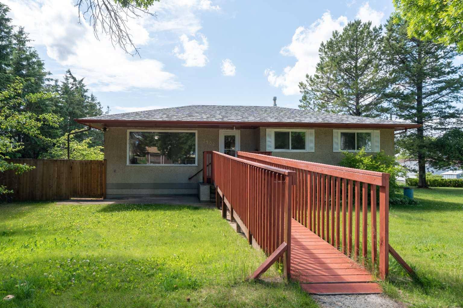 3902 45 ST, Ponoka, AB t4j1b4