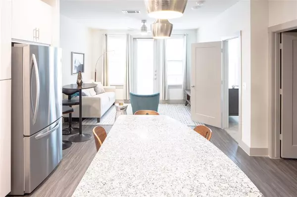 Dallas, TX 75235,3383 Cedarplaza Lane #314