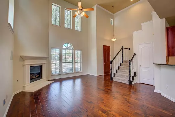 Carrollton, TX 75010,4321 Peregrine Way