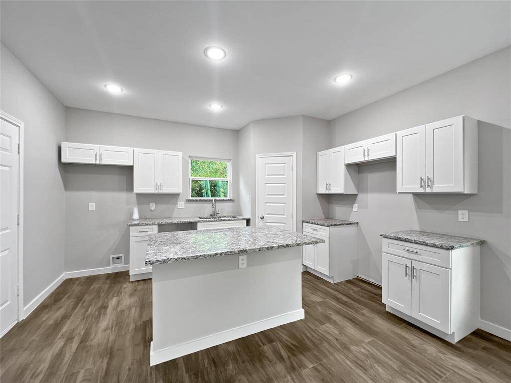 Dallas, TX 75215,3943 Coolidge Street