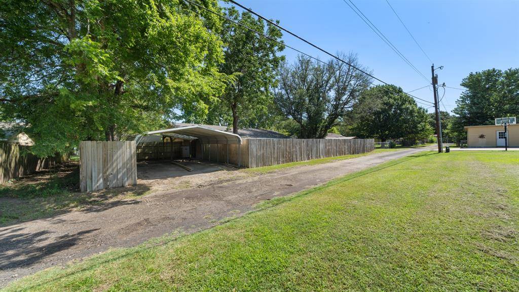 Grand Saline, TX 75140,1399 vz county road 1803