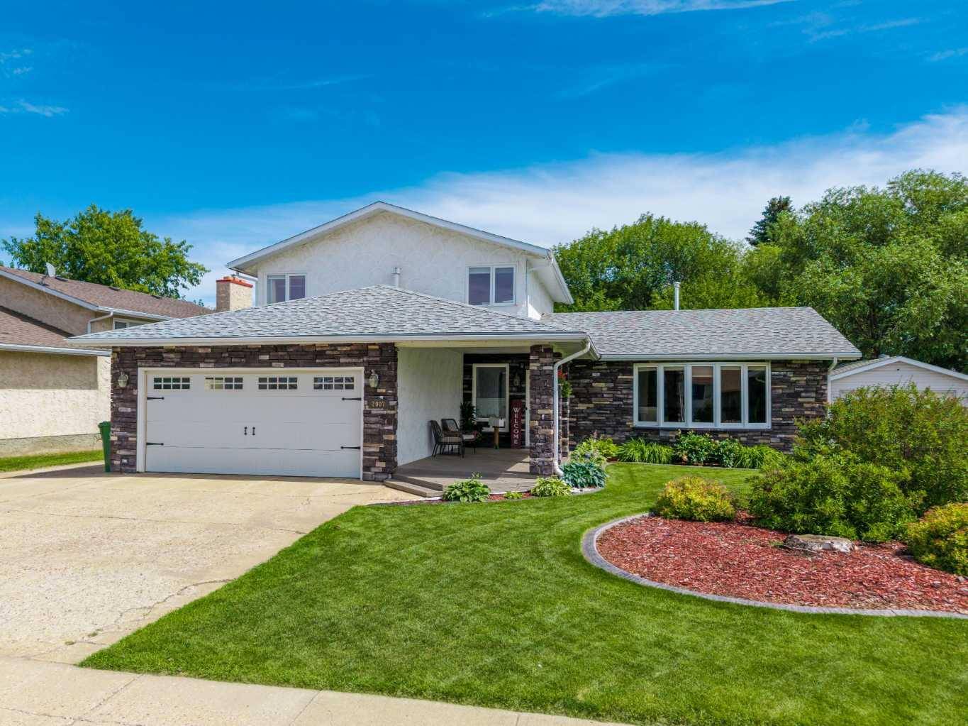 2907 51B, Lloydminster, AB T9V 1M1