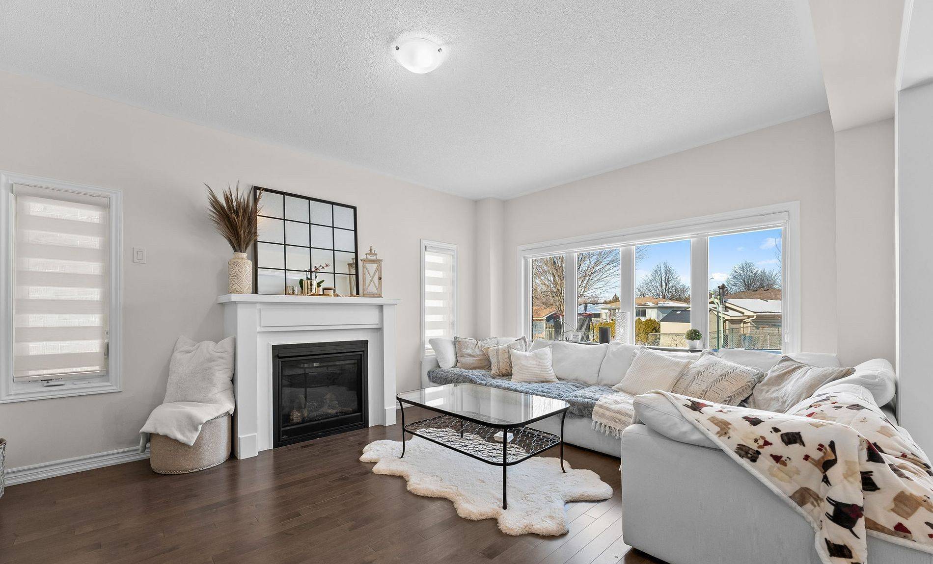 Oshawa, ON L1K 3G2,315 Fleetwood DR