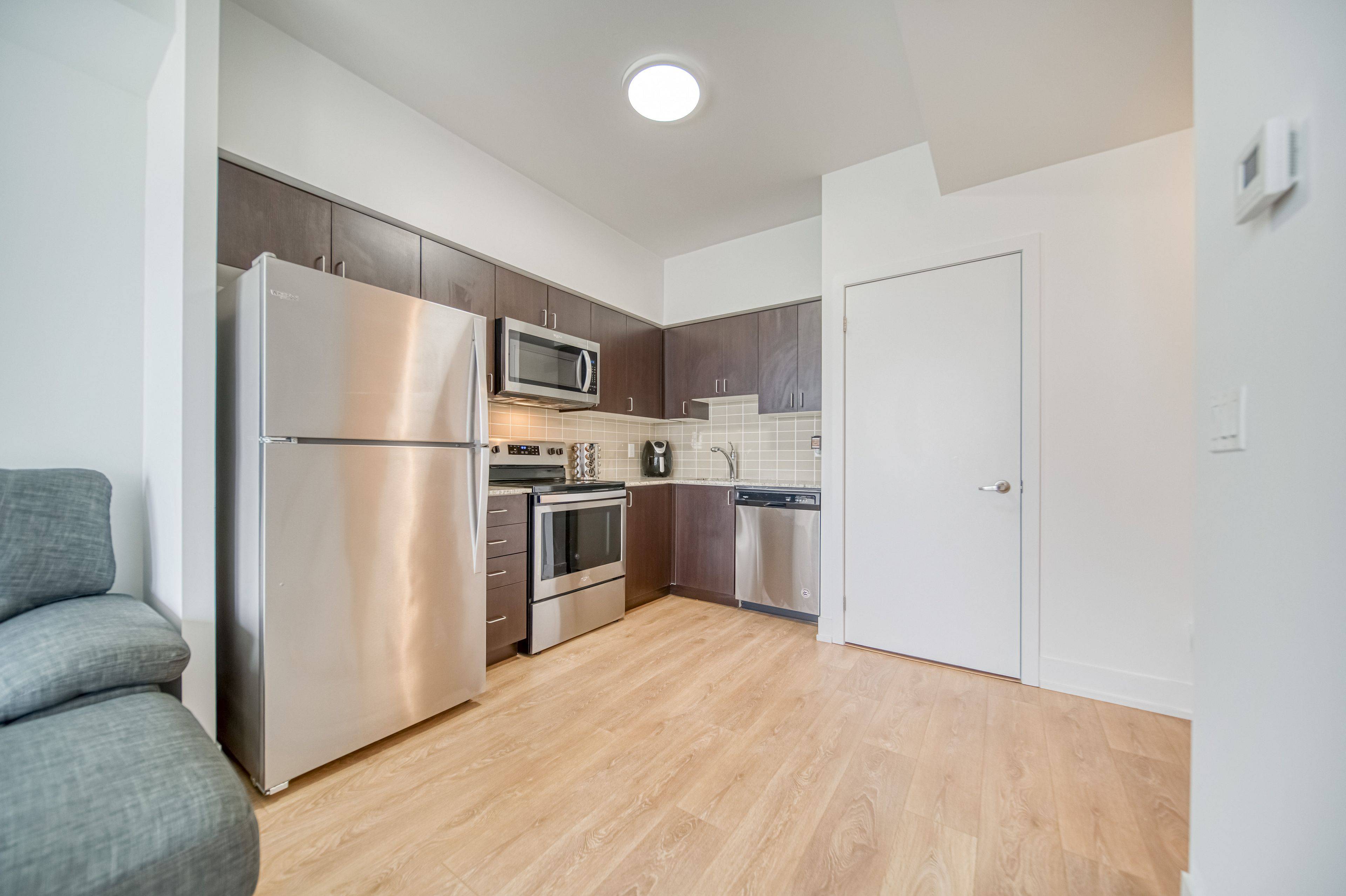 Pickering, ON L1W 0B6,1255 Bayly ST #2208