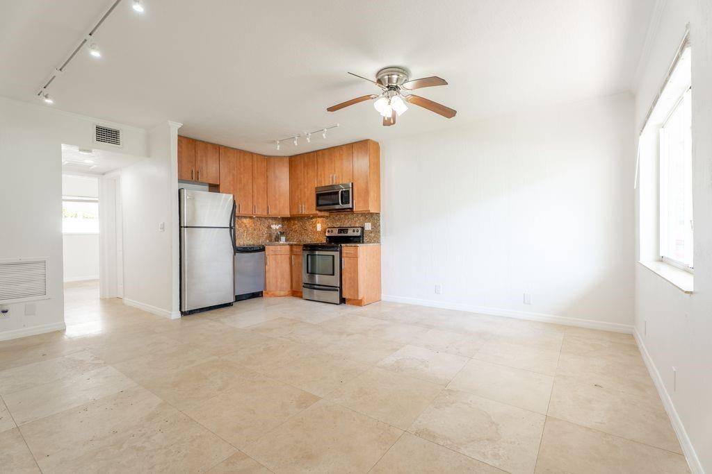 Fort Lauderdale, FL 33308,1900 NE 46th St #A2