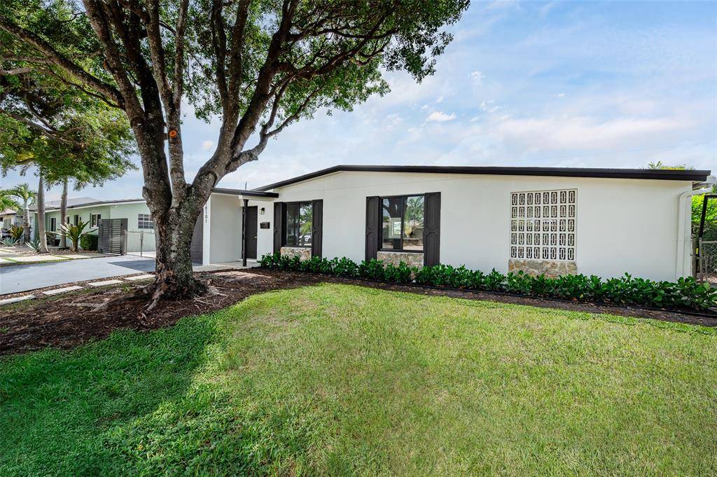Hialeah, FL 33015,18101 NW 84th Ave