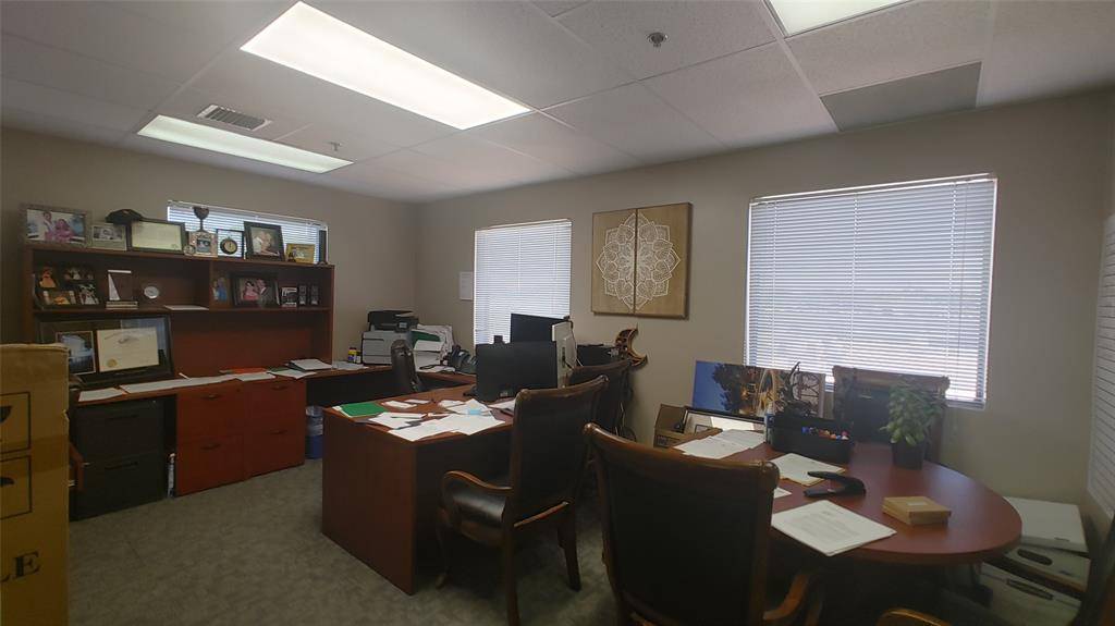 Coral Springs, FL 33065,2405 N University Dr #2421