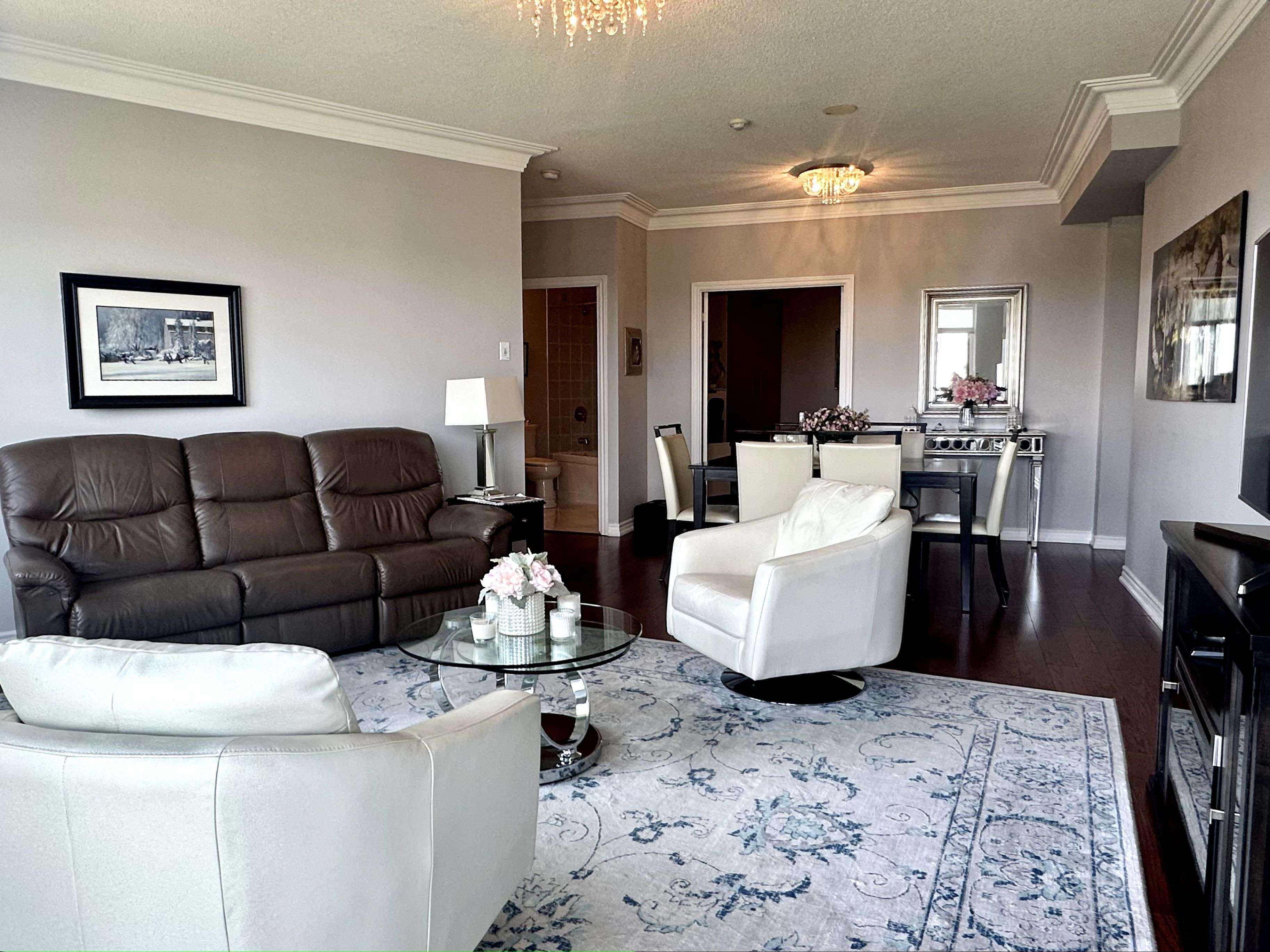 Toronto W08, ON M9A 0C3,1135 royal york RD #903