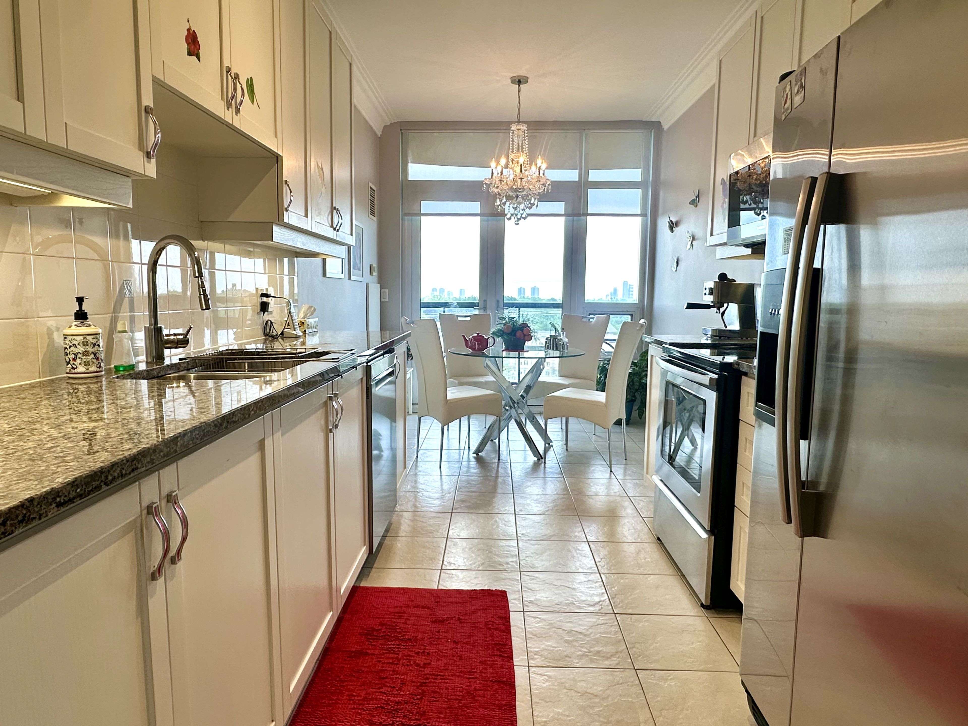 Toronto W08, ON M9A 0C3,1135 royal york RD #903