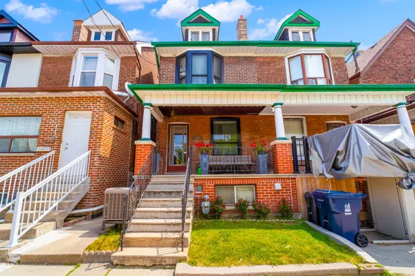 Toronto C02, ON M6G 3B5,221 Christie ST