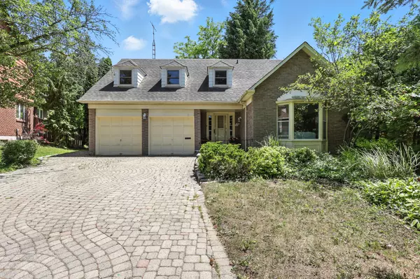 15 Woolsthorpe CRES,  Markham,  ON L3T 4E1