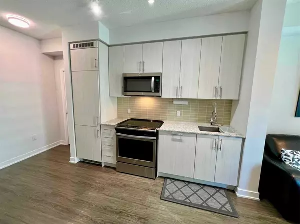 Mississauga, ON L5B 0K9,4085 Parkside Village DR #1606