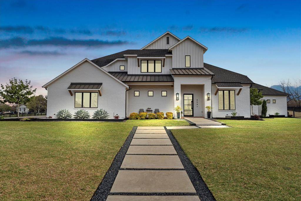 Heath, TX 75032,909 Saint Anne Court