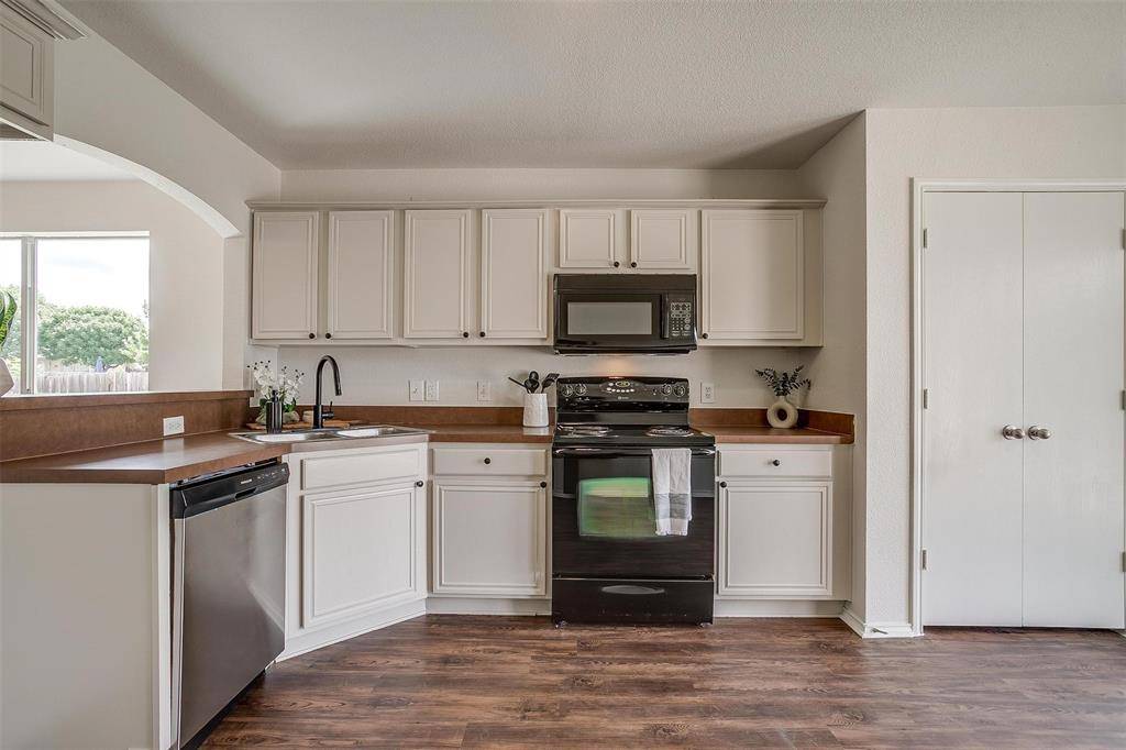Rhome, TX 76078,113 Kings Way Drive