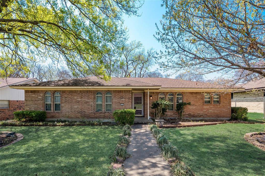 111 S Capri Drive, Duncanville, TX 75116