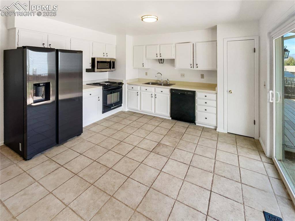 Colorado Springs, CO 80920,8193 Horizon DR