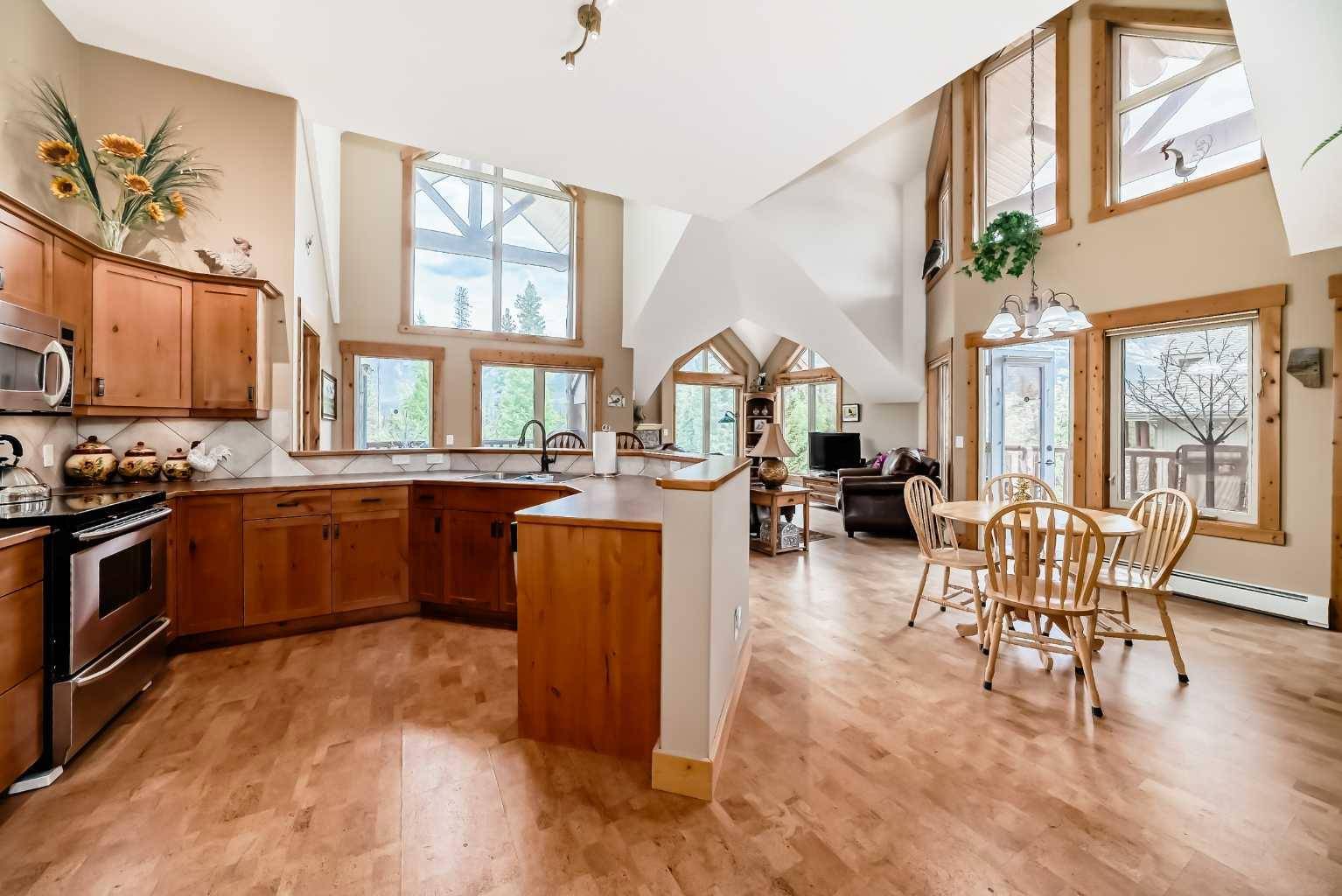 Canmore, AB T1W 3H7,175 Crossbow PL #315