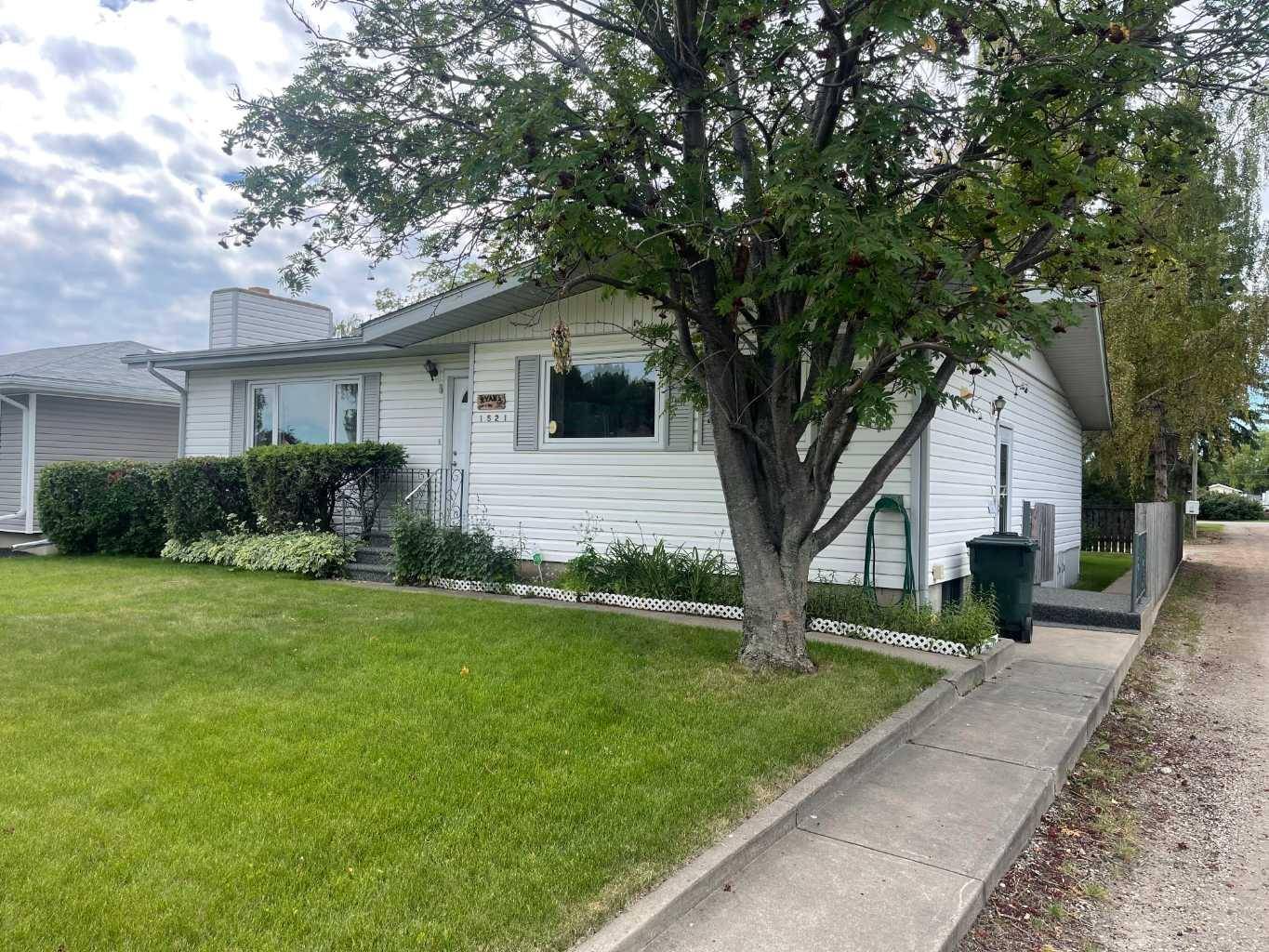 Didsbury, AB T0M 0W0,1521 19 AVE