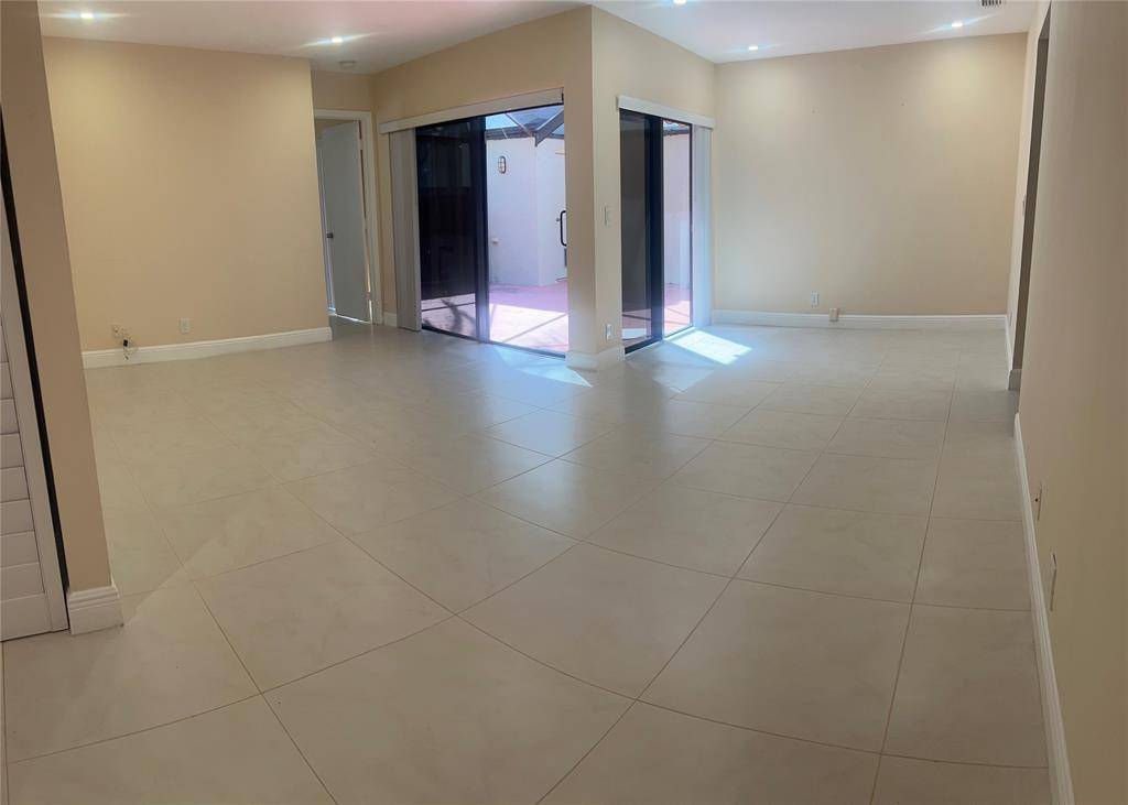 Coconut Creek, FL 33066,4549 Carambola Cir #27254