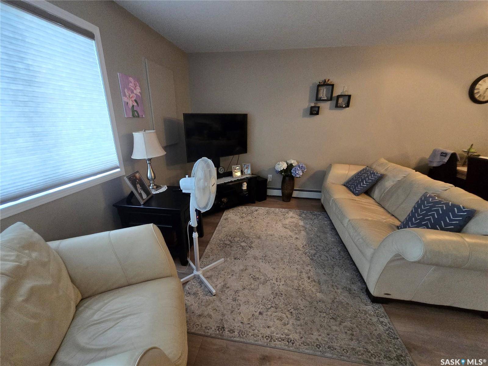 Swift Current, SK S9H 5P1,825 Gladstone STREET E #203