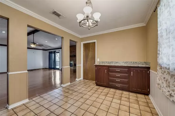 Duncanville, TX 75116,111 S Capri Drive