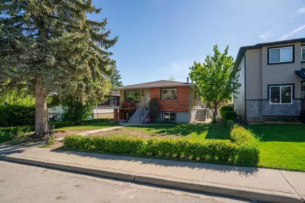Calgary, AB T3C 2A4,1604 43 ST SW