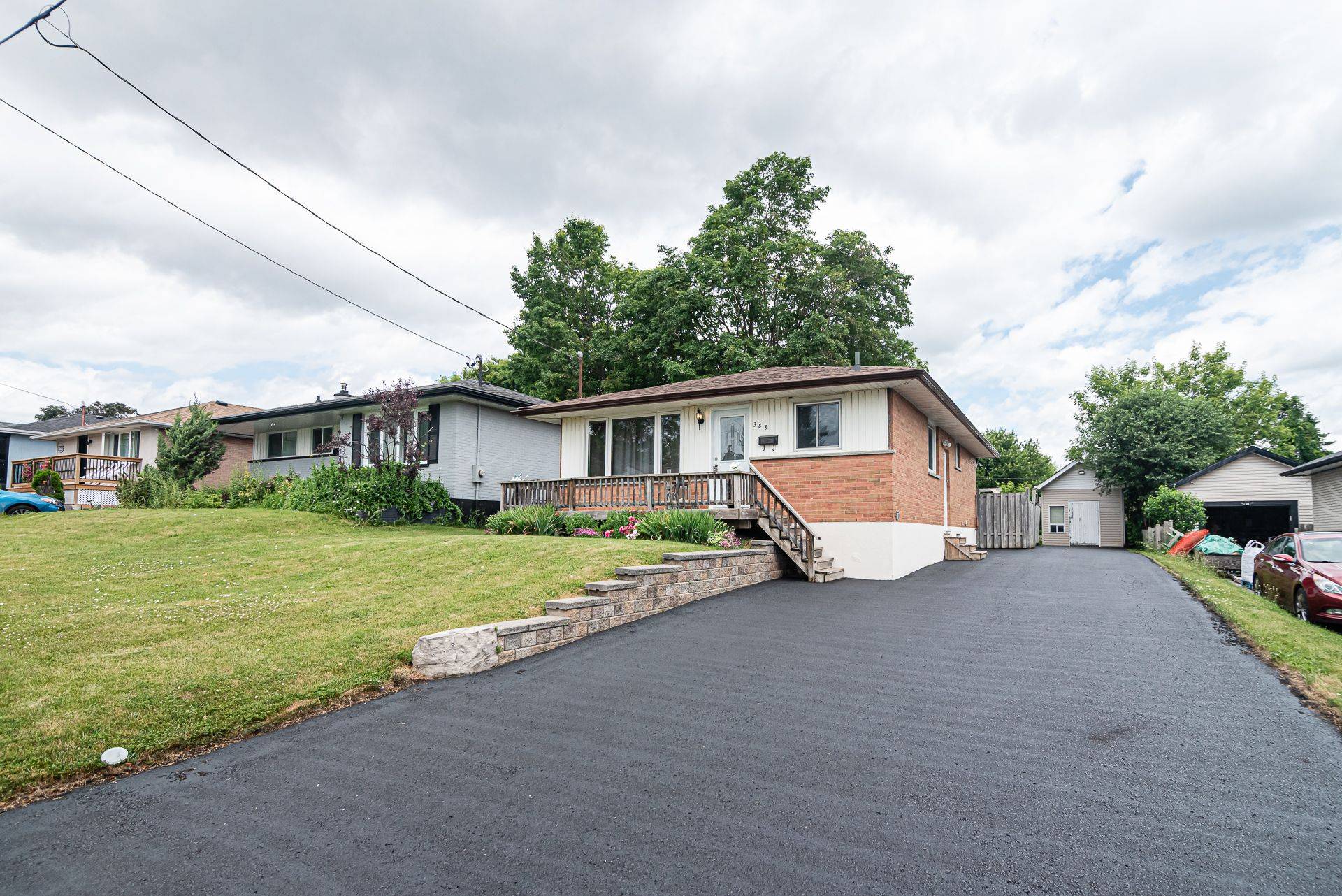 388 Wolfe ST, Oshawa, ON L1H 3V1