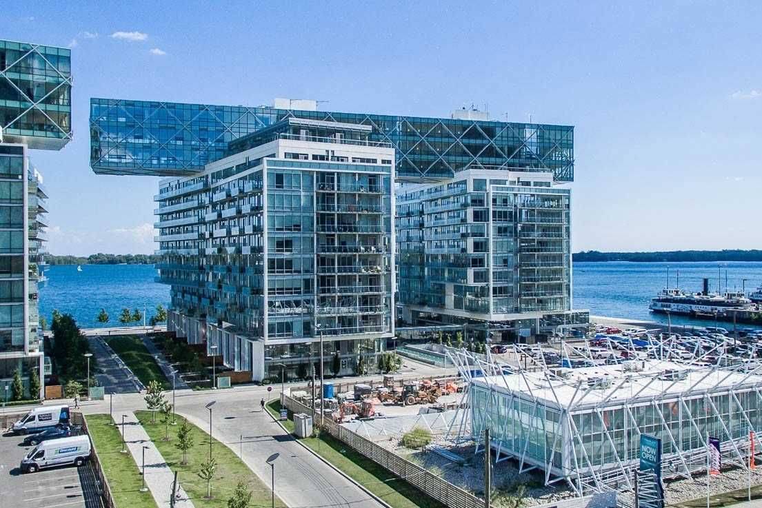 29 Queens Quay E #921, Toronto C01, ON M5E 0A4