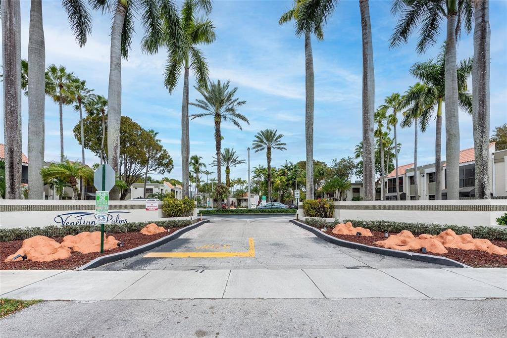 7925 SW 104th St #203E, Miami, FL 33156