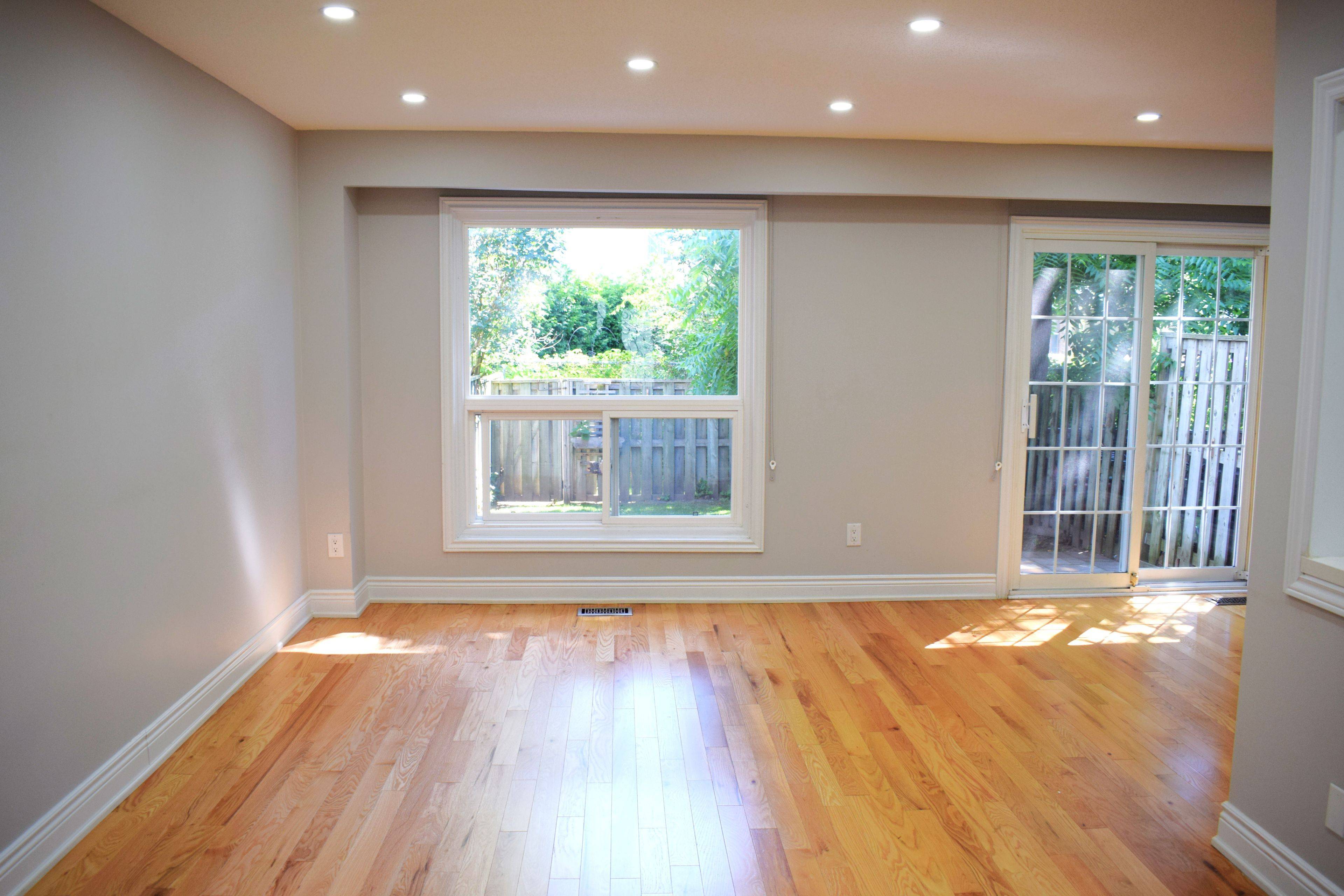 Markham, ON L3P 3W5,70 Knightsbridge WAY #33