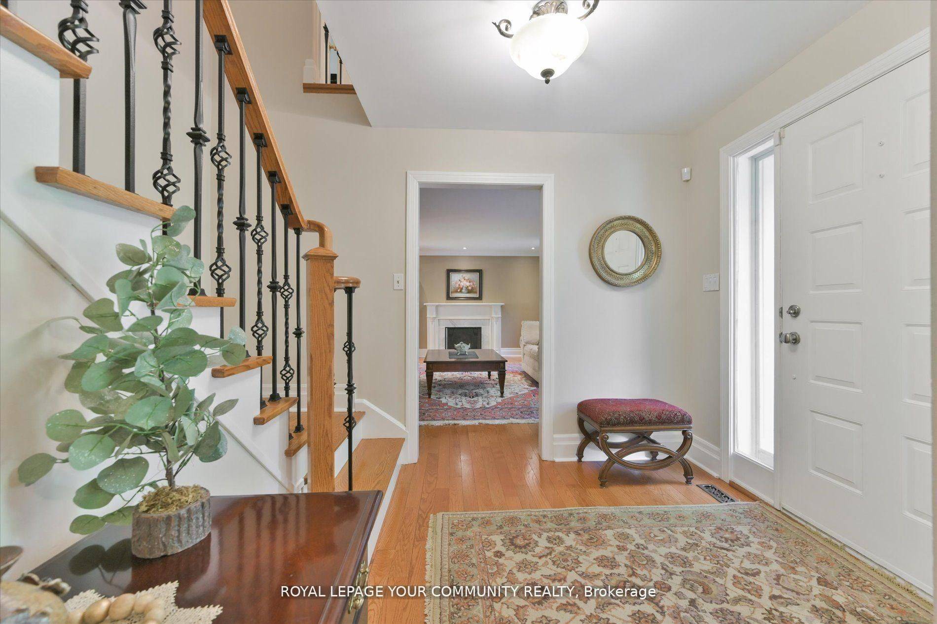 Aurora, ON L4G 6W5,7 Skyview LN