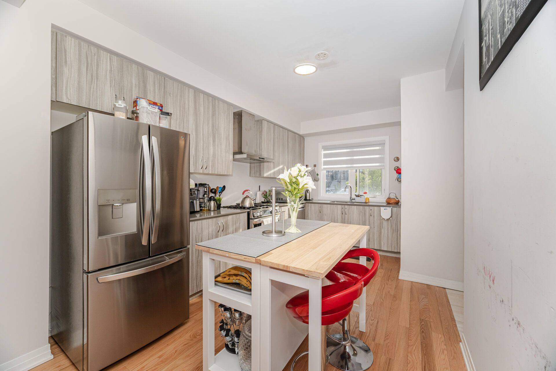 Bradford West Gwillimbury, ON L3Z 4M2,220 Dissette ST #12