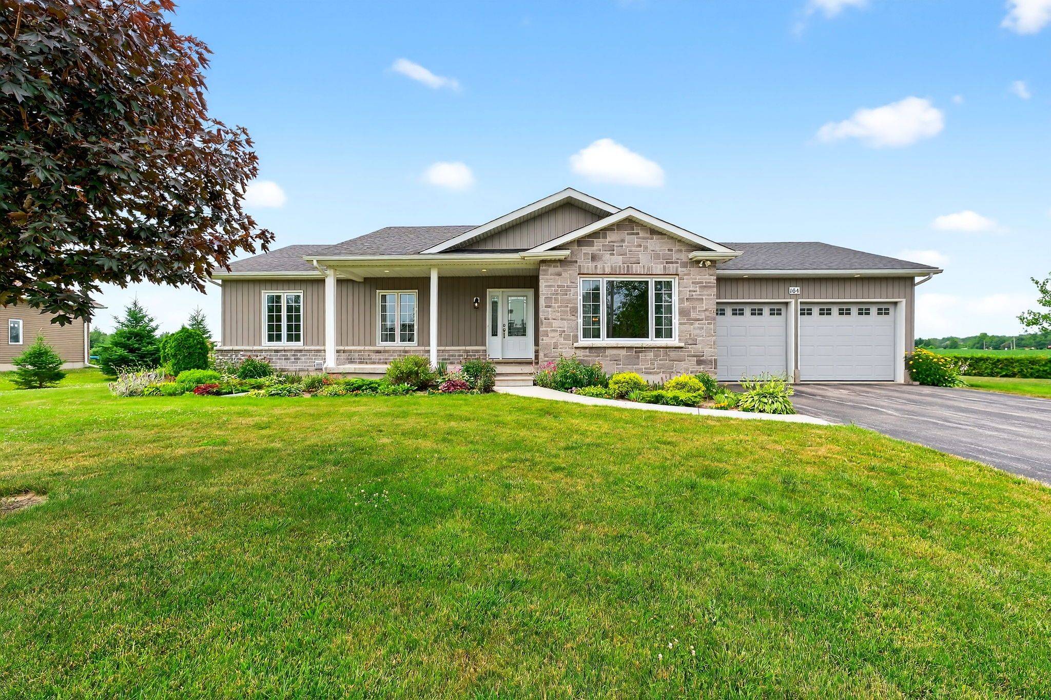 Clearview, ON L0M 1N0,164 Switzer ST