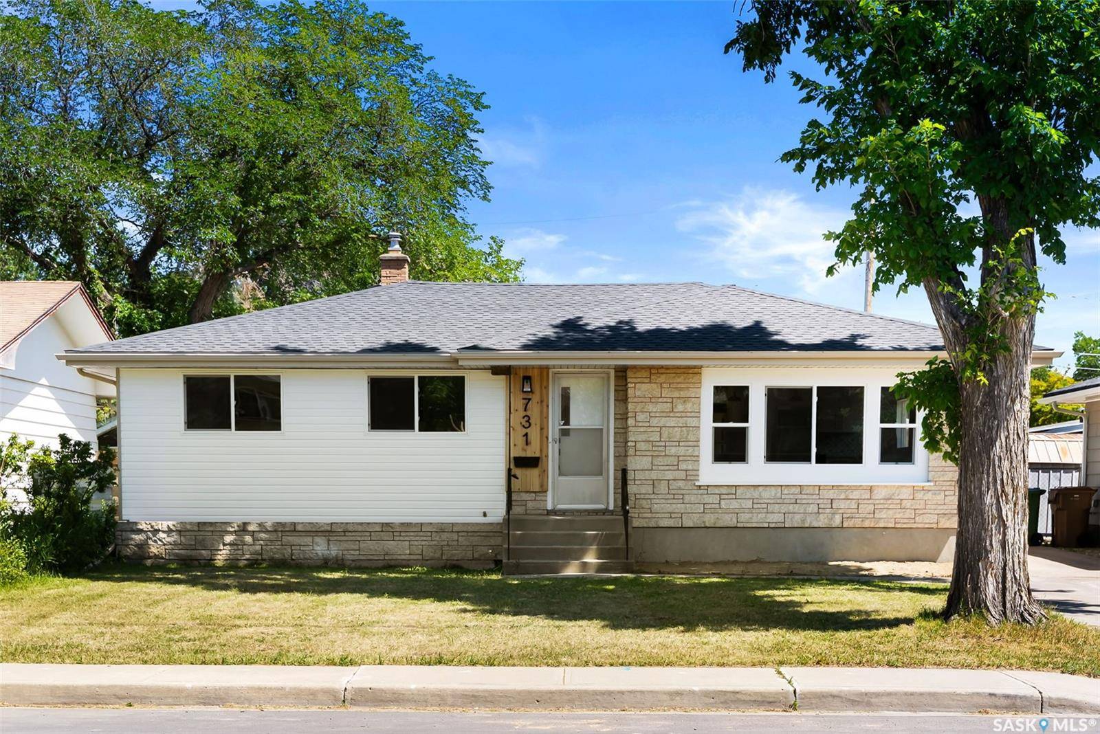731 Connaught STREET, Regina, SK S4T 4S5