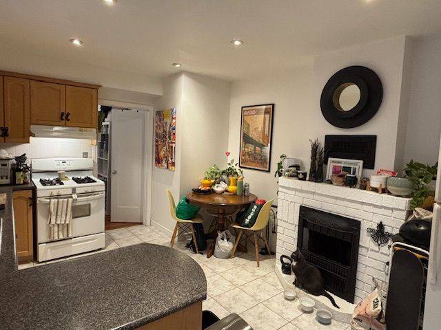 Toronto W02, ON M6H 3C2,33 Salem AVE #Main Floor