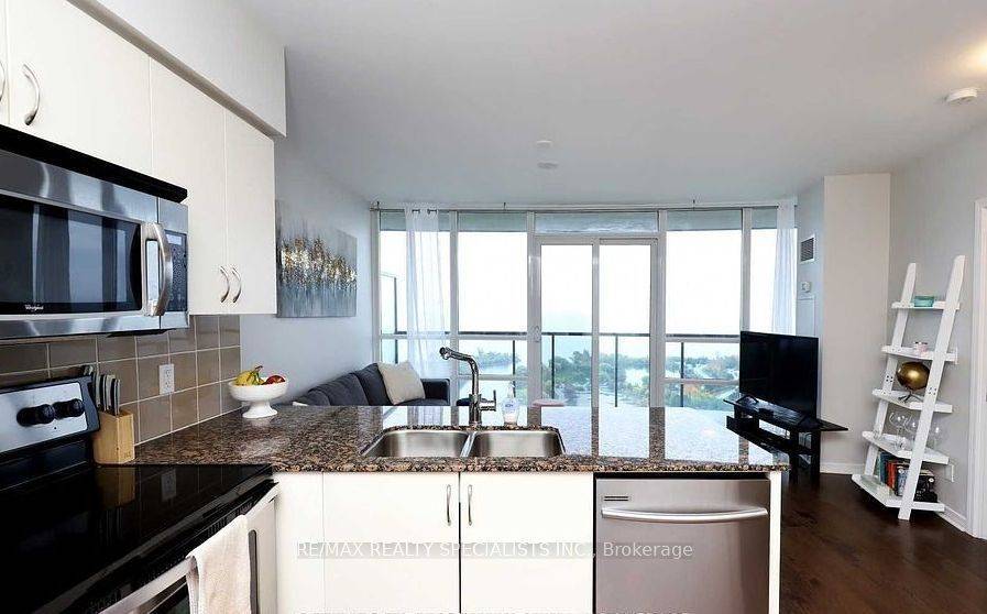 Toronto W06, ON M8V 1A5,2230 Lake Shore BLVD W #2508