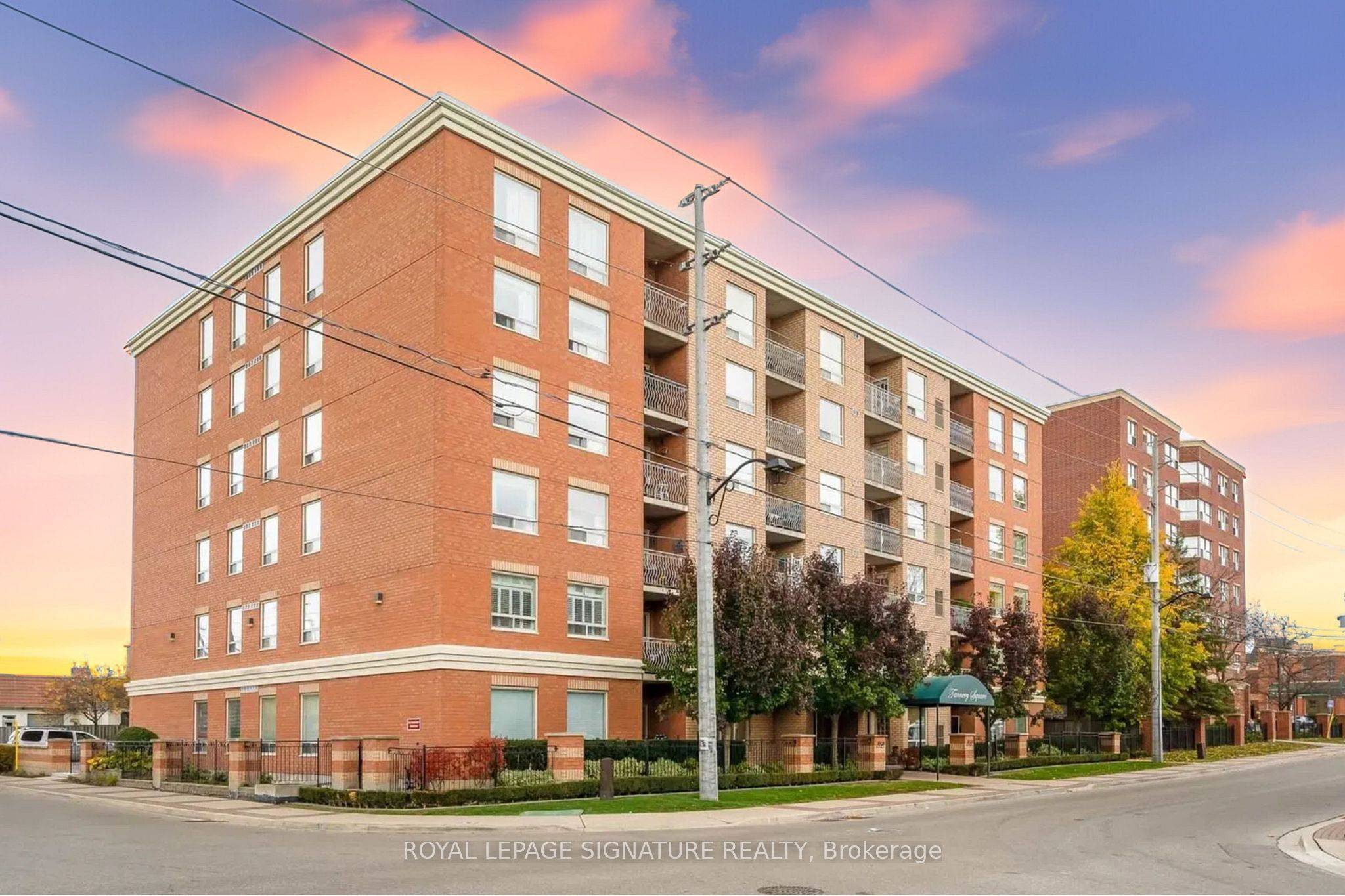 32 Tannery ST #204, Mississauga, ON L5M 6T6