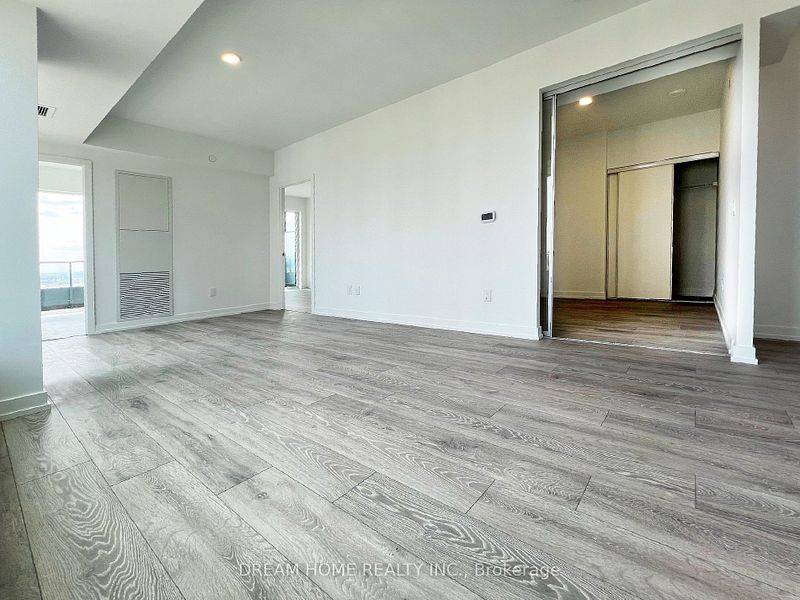 Toronto W05, ON M3J 0H1,1100 Sheppard AVE W #912