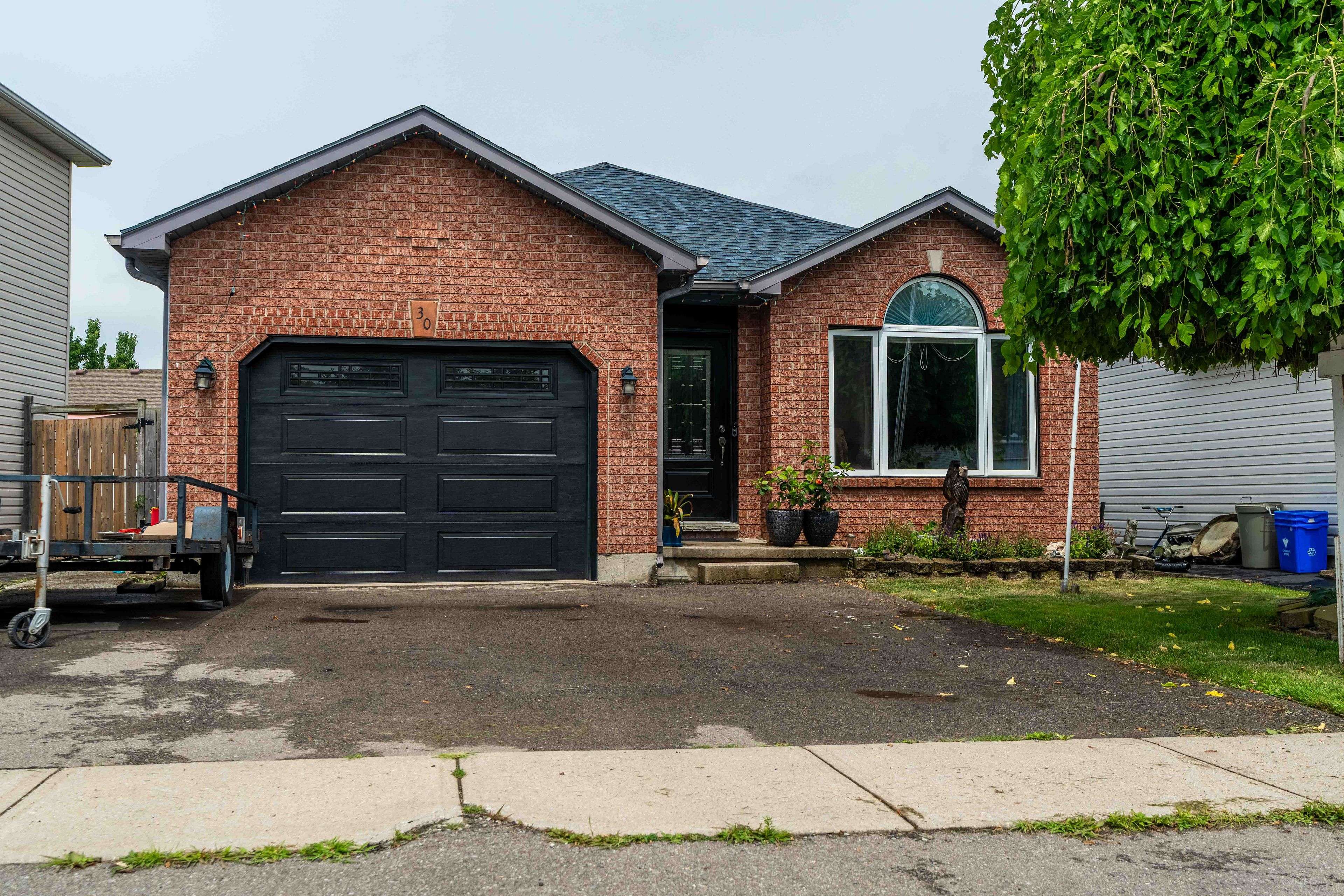 Haldimand, ON N3W 2L7,30 GLENGARY CRES