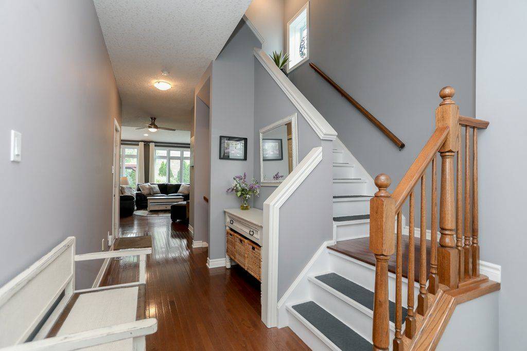 London South, ON N6K 5C5,2206 Lilac AVE