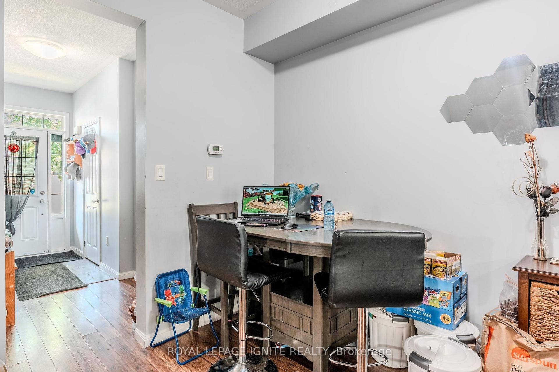 Brant, ON N3T 0G7,21 Diana AVE #14