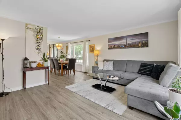 Toronto W09, ON M9R 1Y1,97 Westhampton DR