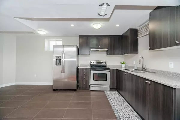 Brampton, ON L6P 2A1,74 Long Meadow RD #Bsmnt