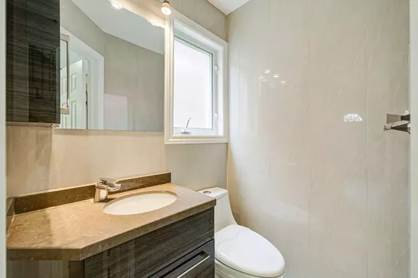 Mississauga, ON L5V 2N4,1141 Foxglove PL