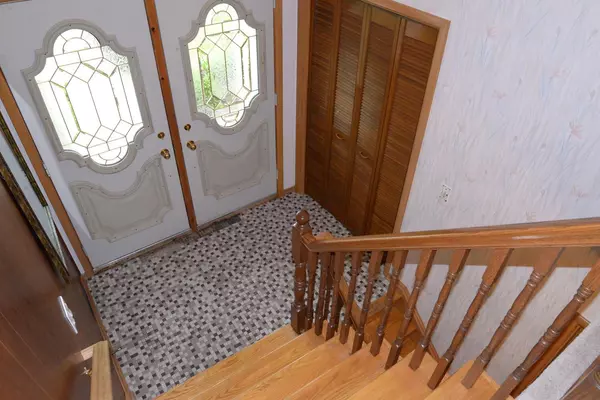 Kingston, ON K7M 2W3,6 Michael Grass CRES
