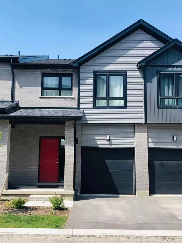 819 Kleinburg DR #8, London North, ON N5X 0N6