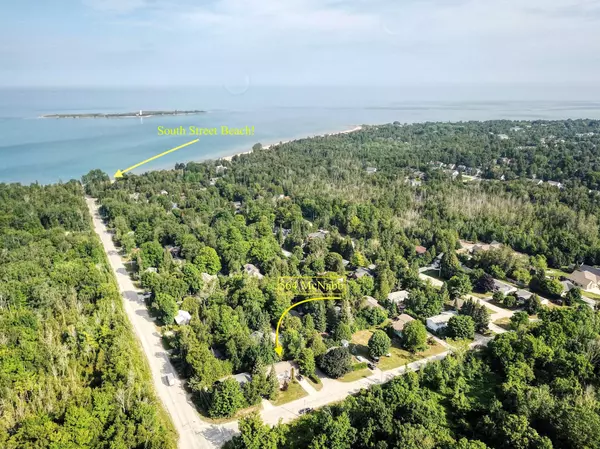 Saugeen Shores, ON N0H 2L0,564 Mcnabb ST
