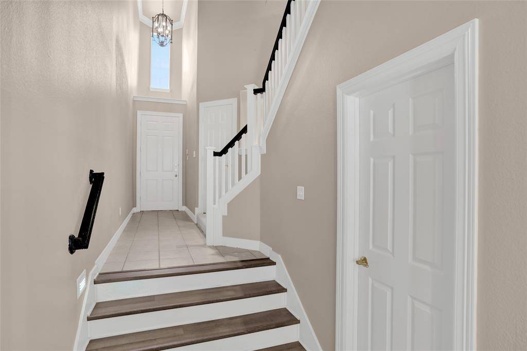 Addison, TX 75001,4092 Oberlin Way