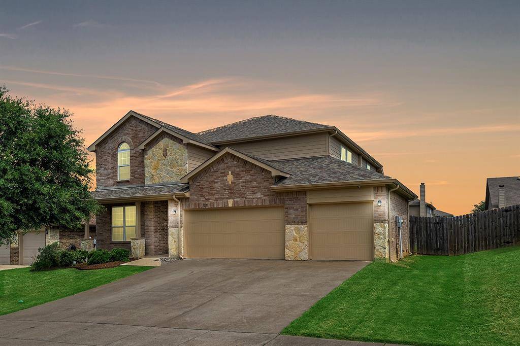 1225 Feather Crest Drive, Krum, TX 76249